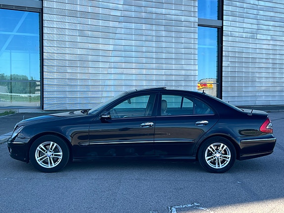 Mercedes-Benz E220 9 of 20