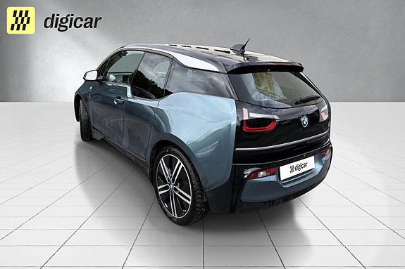 BMW i3 3 of 5