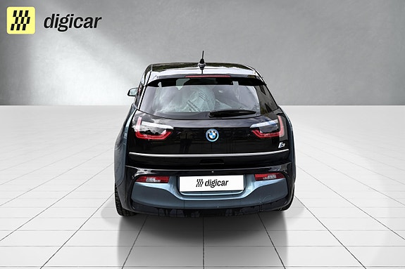 BMW i3 4 of 5