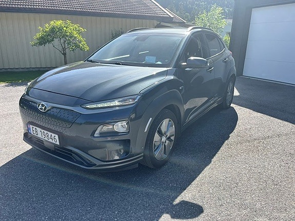 Hyundai Kona 2 of 5