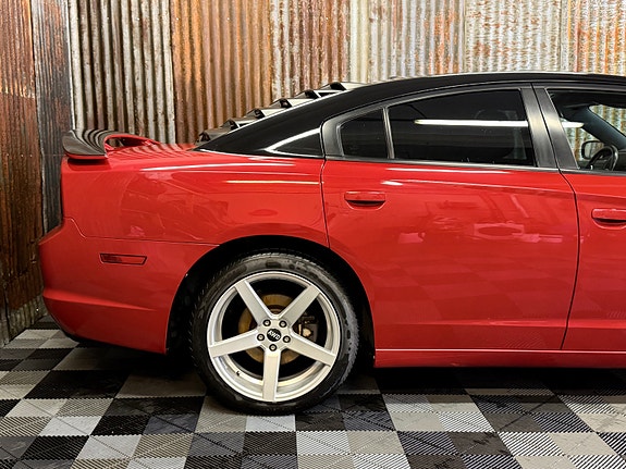 Dodge Charger 5 of 5