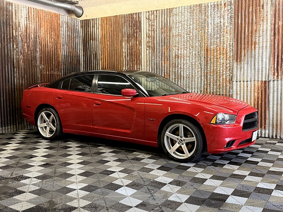 Dodge Charger 3 of 5