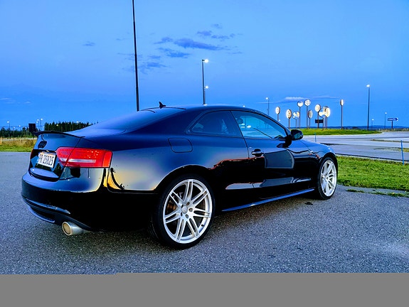 Audi A5 2 of 18