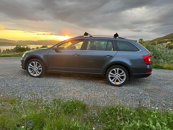 Skoda Octavia Scout 9 of 22