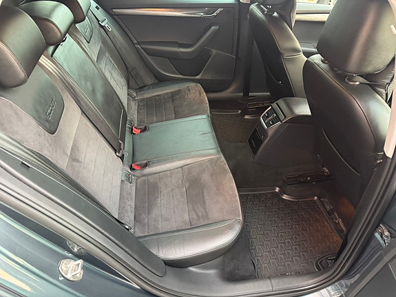 Skoda Octavia Scout 16 of 22