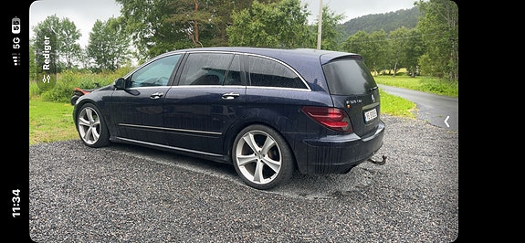 Mercedes-Benz R320 2 of 5