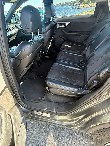 Audi Q7 9 of 30