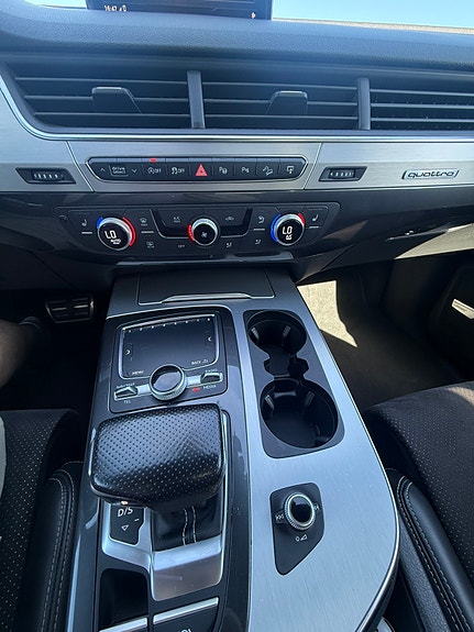 Audi Q7 10 of 30