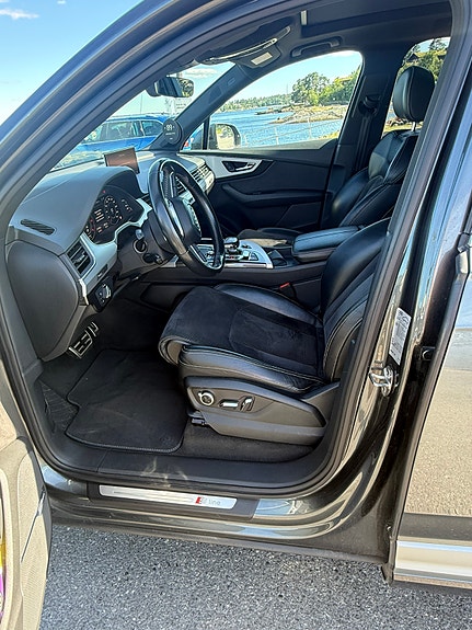 Audi Q7 7 of 30