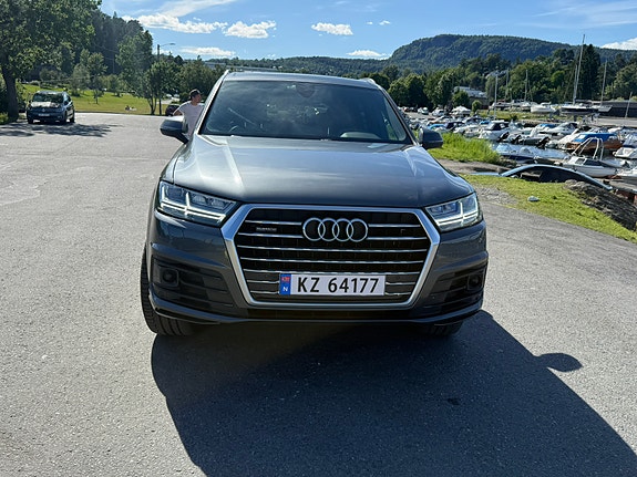 Audi Q7 3 of 30