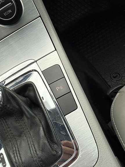 Volkswagen Passat 28 of 30