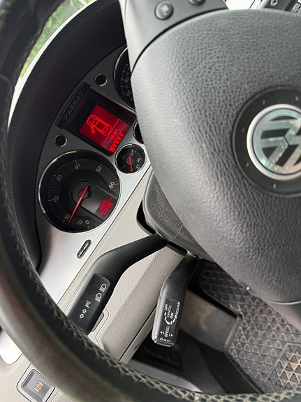 Volkswagen Passat 23 of 30