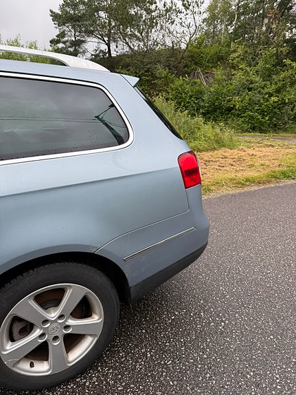 Volkswagen Passat 5 of 30