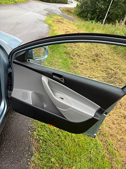 Volkswagen Passat 19 of 30