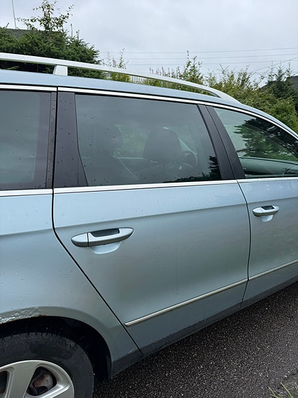 Volkswagen Passat 10 of 30