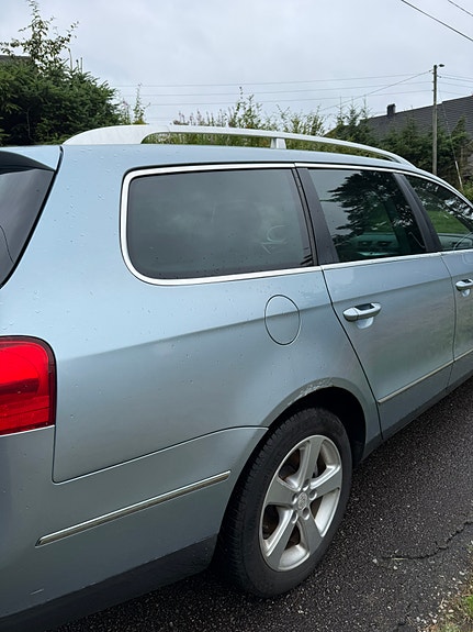 Volkswagen Passat 9 of 30