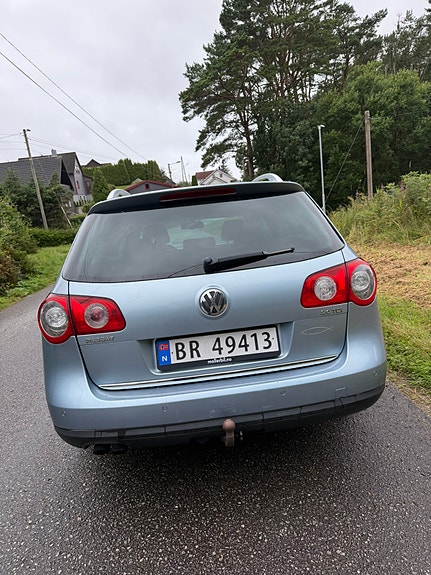 Volkswagen Passat 7 of 30