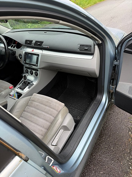 Volkswagen Passat 20 of 30