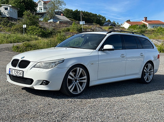 BMW 520d 2 of 30