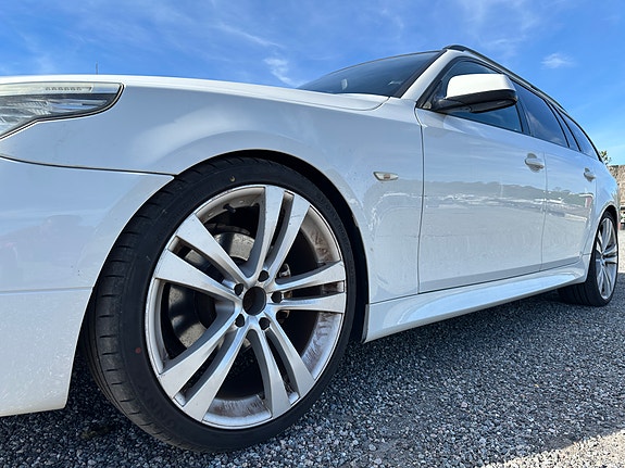 BMW 520d 15 of 30
