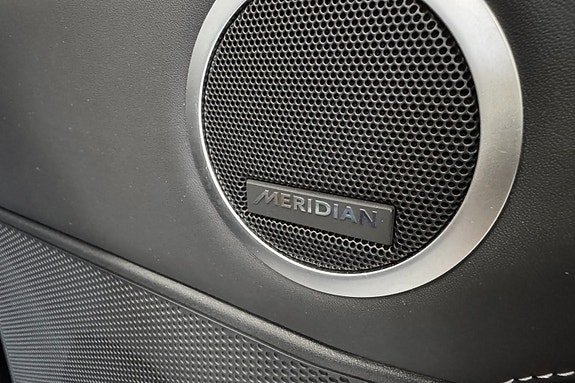 Land Rover Discovery 25 of 30
