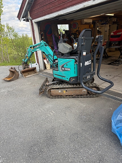 Kobelco SK10SR-2E 2 of 5