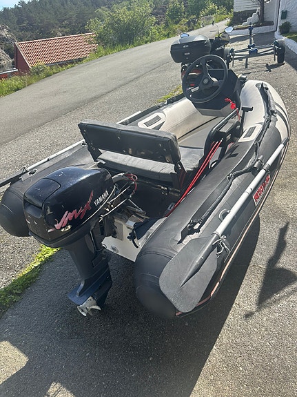 SUZUMAR 9 fot med Yamaha Vmax 9.9/15 hk 2 of 5