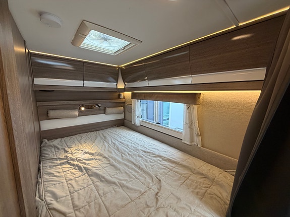 Bilde 29 av KABE ROYAL 810 LXL