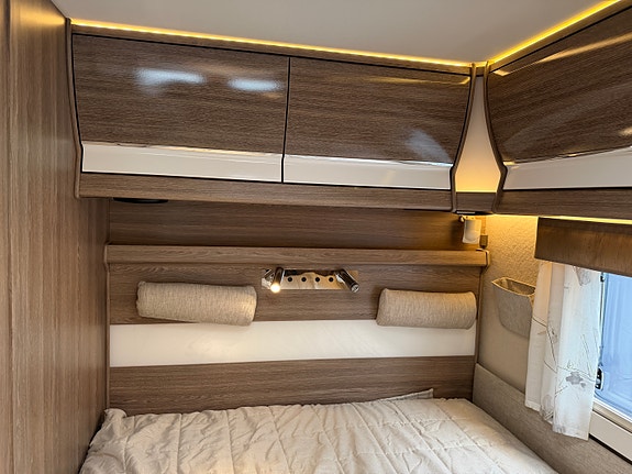 Bilde 30 av KABE ROYAL 810 LXL