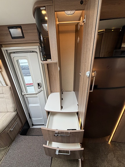 Bilde 24 av KABE ROYAL 810 LXL