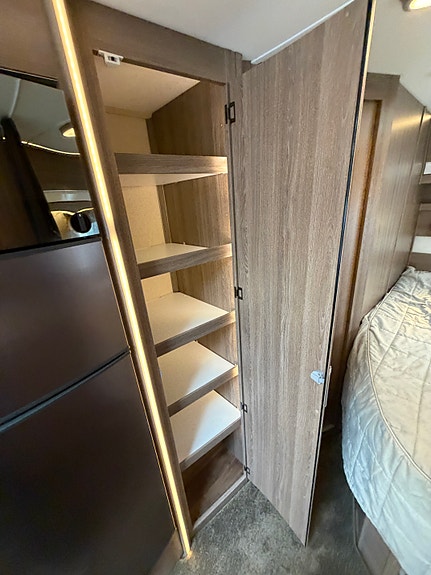 Bilde 25 av KABE ROYAL 810 LXL