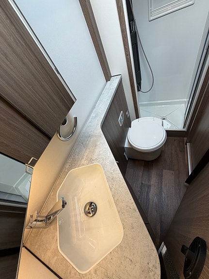 Bilde 34 av KABE ROYAL 810 LXL