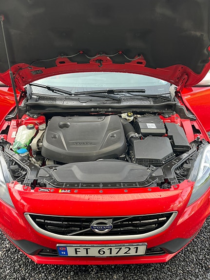 Volvo V40 10 of 14