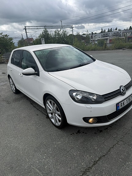 Volkswagen Golf VI 3 of 5