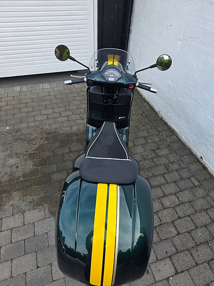 Vespa GTS 300 5 of 5