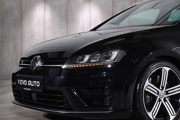 Volkswagen Golf VII 2 of 5