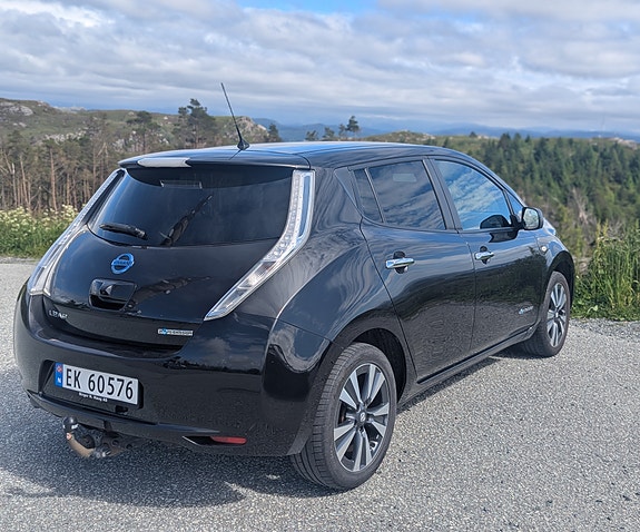 Nissan Leaf 2 of 26