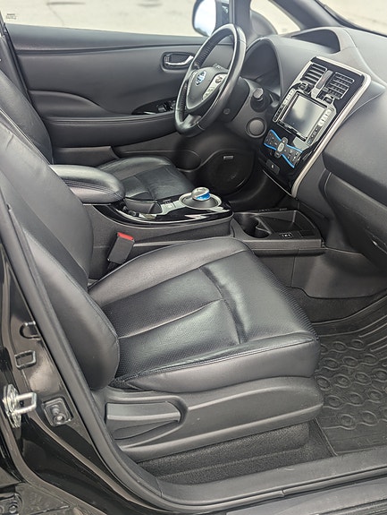 Nissan Leaf 19 of 26