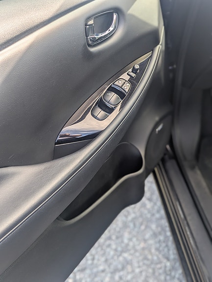 Nissan Leaf 8 of 26