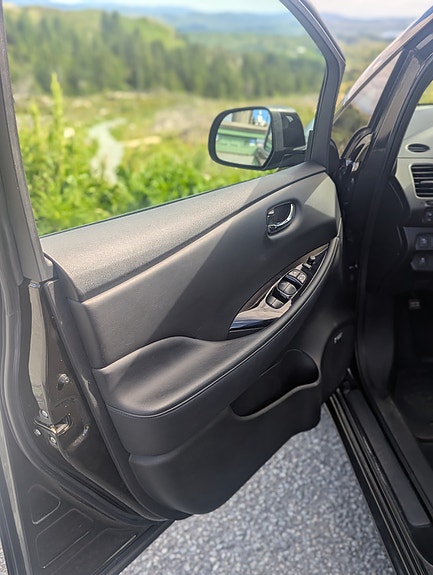 Nissan Leaf 7 of 26