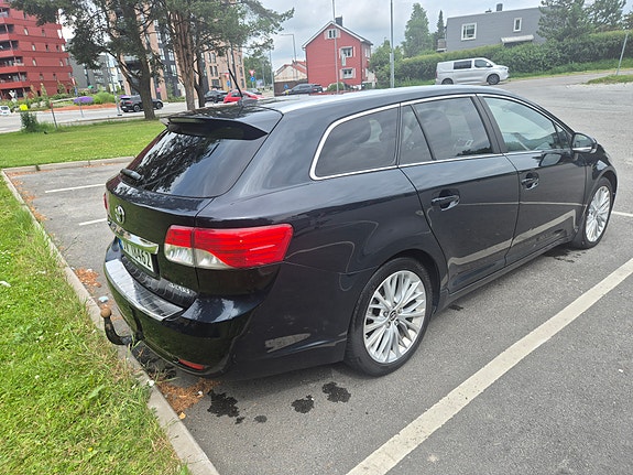 Toyota Avensis 5 of 16