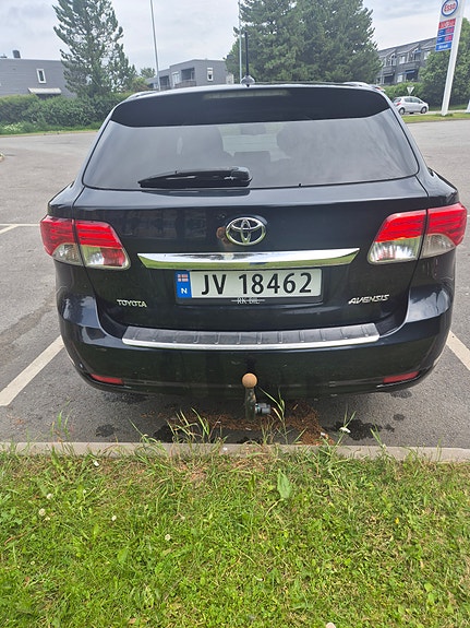 Toyota Avensis 16 of 16
