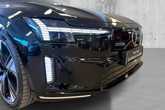 Volvo ES90 3 of 5