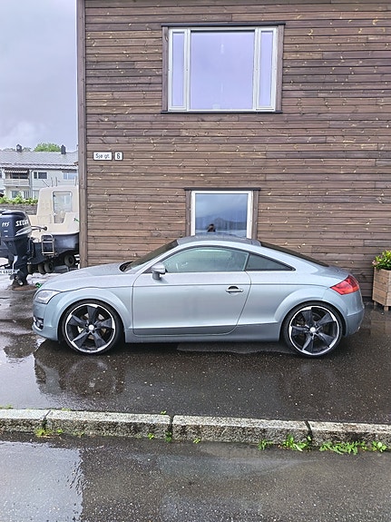 Audi TT 4 of 5