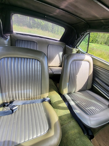 Ford Mustang 28 of 30