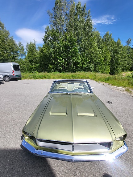 Ford Mustang 26 of 30