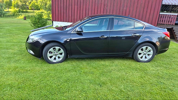 Opel Insignia 3 of 5