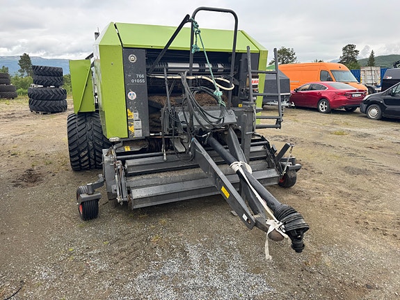Claas 375uw 2015, kr 230 000,-