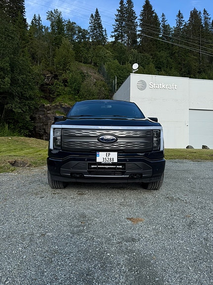 Ford F-150 4 of 28