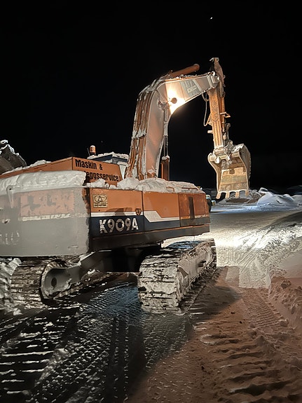 Kobelco 909 2 of 5